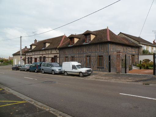  maisons à pans de bois, avenue Marie de Champagne